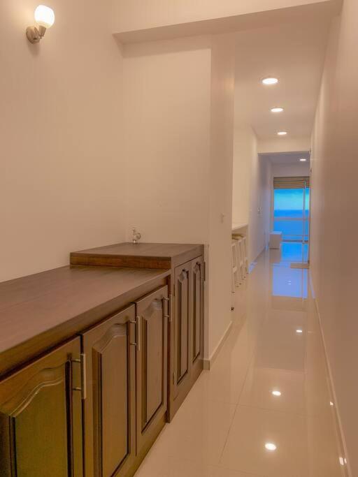 Masa Beach Front Apartment Uswetakeiyawa Ja-Ela Exterior photo