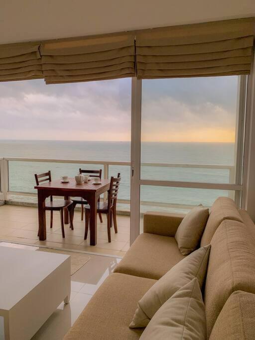 Masa Beach Front Apartment Uswetakeiyawa Ja-Ela Exterior photo