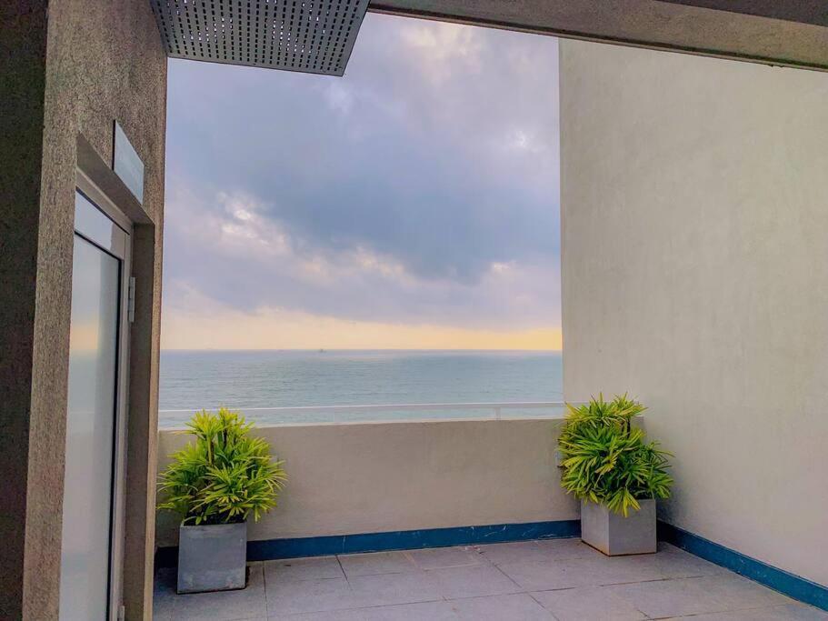 Masa Beach Front Apartment Uswetakeiyawa Ja-Ela Exterior photo